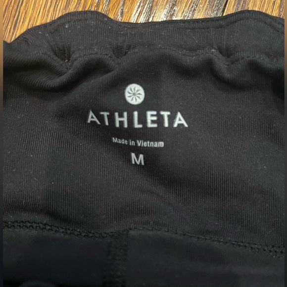 Athleta Two in One Contender-Black skirt with Cropped Leg-size medium - Picture 2 of 6